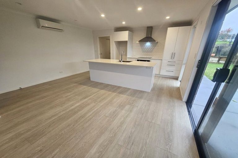 Photo of property in 12 Massee Way, Te Puke, 3119