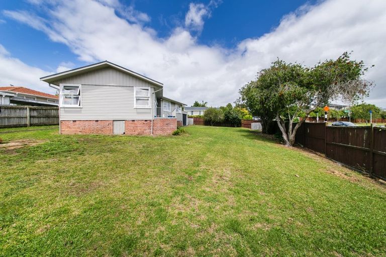 Photo of property in 13 Wycherley Drive, Bucklands Beach, Auckland, 2014