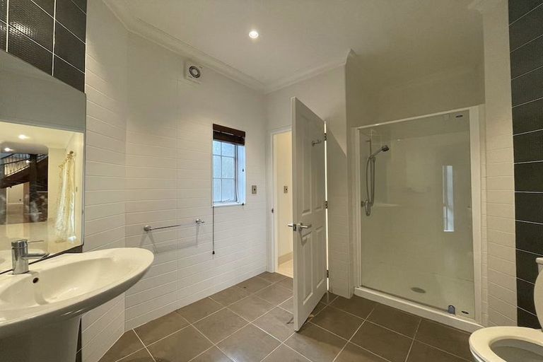 Photo of property in 38c Wicklam Lane, Greenhithe, Auckland, 0632