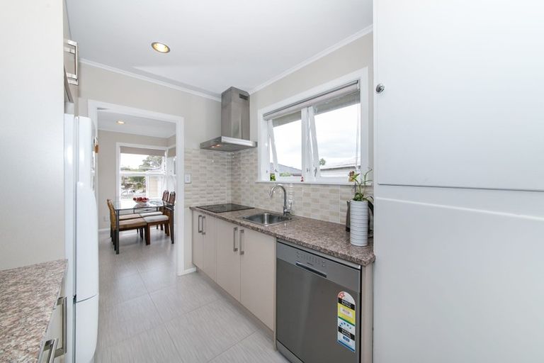 Photo of property in 13 Wycherley Drive, Bucklands Beach, Auckland, 2014