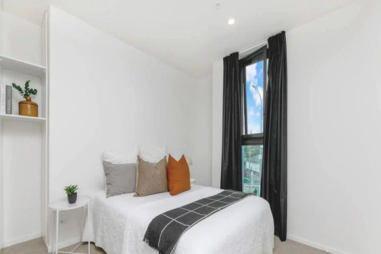 Photo of property in 105/6 Waikumete Road, Glen Eden, Auckland, 0602