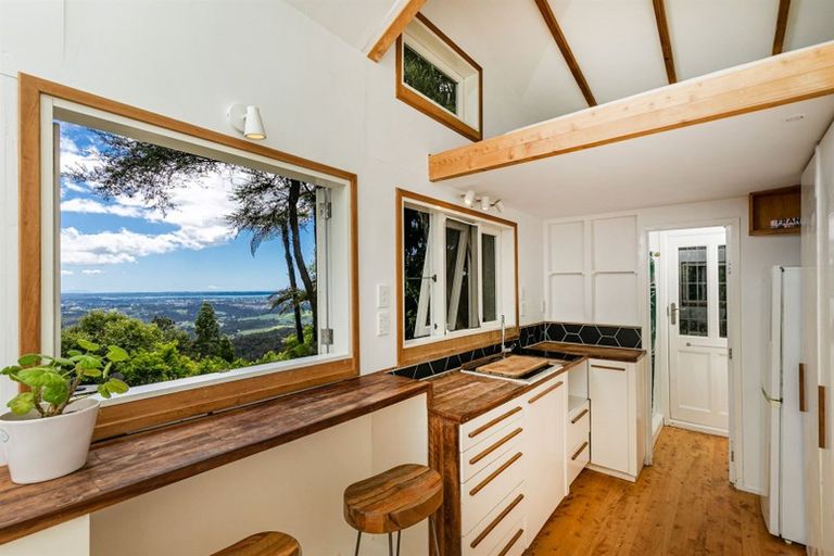 Photo of property in 160 Opanuku Road, Henderson Valley, Auckland, 0612