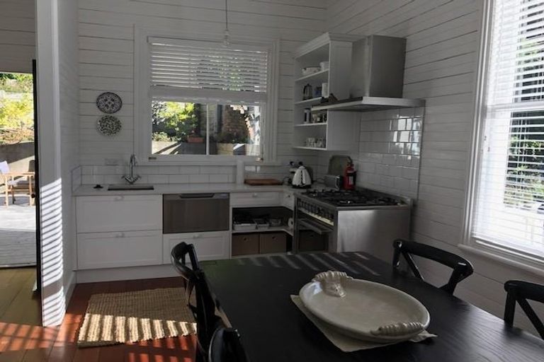 Photo of property in 13 Goldsmith Road, Hospital Hill, Napier, 4110