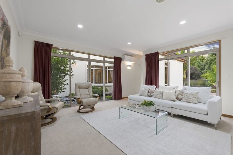 Photo of property in 109 Warman Road, Okura, Auckland, 0792