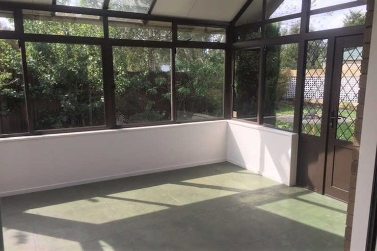 Photo of property in 15 Thistledown Place, Woolston, Christchurch, 8062