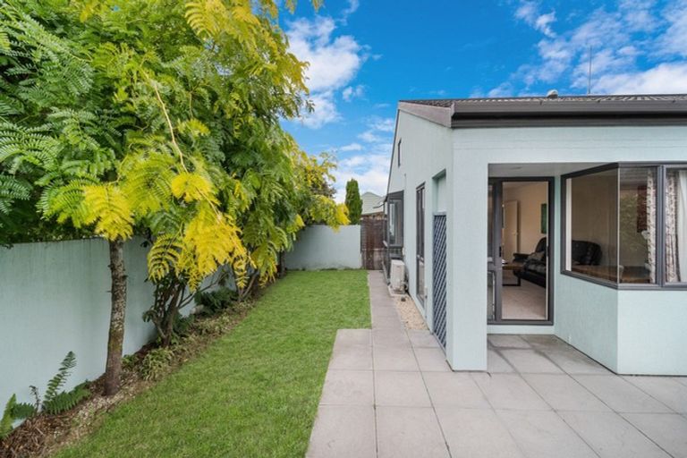 Photo of property in 1/66 Broadhaven Avenue, Parklands, Christchurch, 8083
