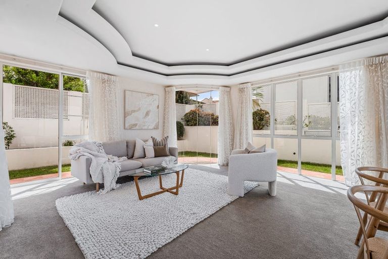 Photo of property in 4 Belle-mer Place, Gulf Harbour, Whangaparaoa, 0930