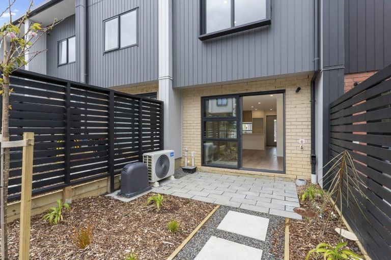 Photo of property in 468 West Coast Road, Glen Eden, Auckland, 0602