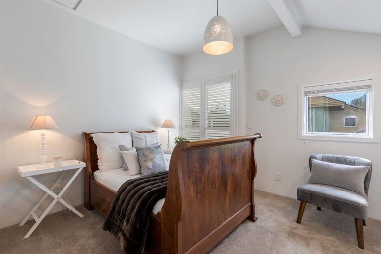 Photo of property in 9b Weka Street, Fendalton, Christchurch, 8041