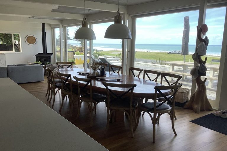 Photo of property in 62 Moana Road, Okitu, Gisborne, 4010