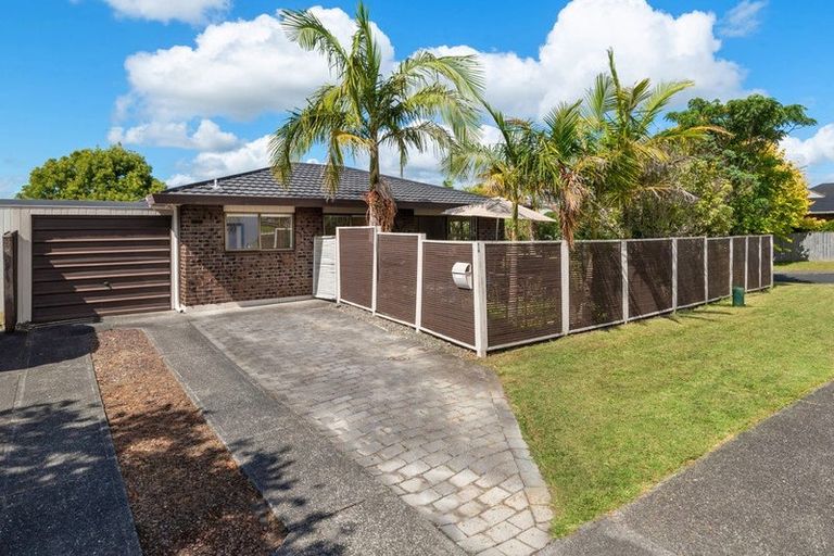 Photo of property in 23b Thorburn Avenue, Red Beach, 0932