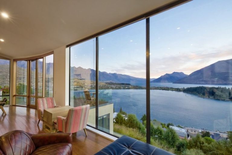Photo of property in 20 Peregrine Place, Queenstown, 9300