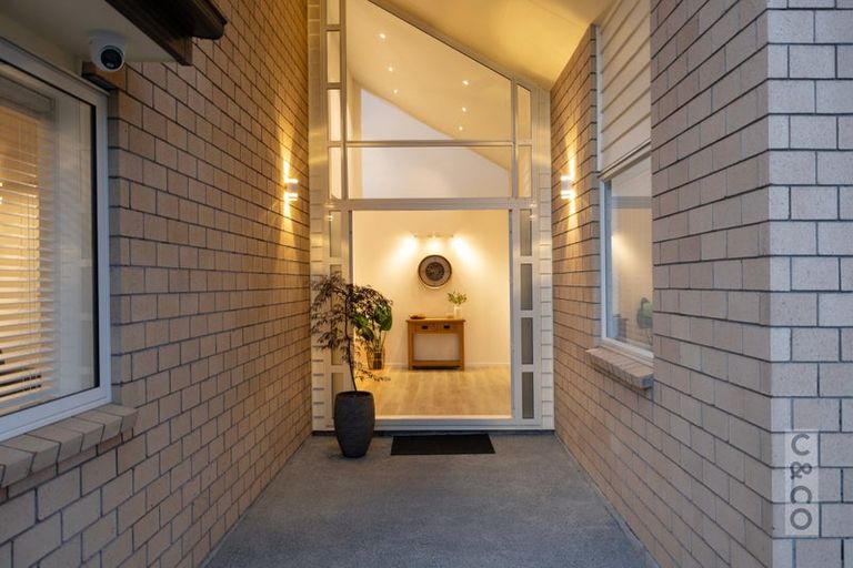 Photo of property in 16 Fruitlands Road, Kumeu, 0810