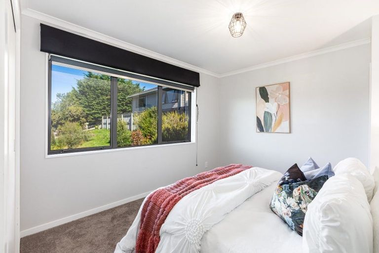Photo of property in 21 Mcewen Crescent, Riverstone Terraces, Upper Hutt, 5018