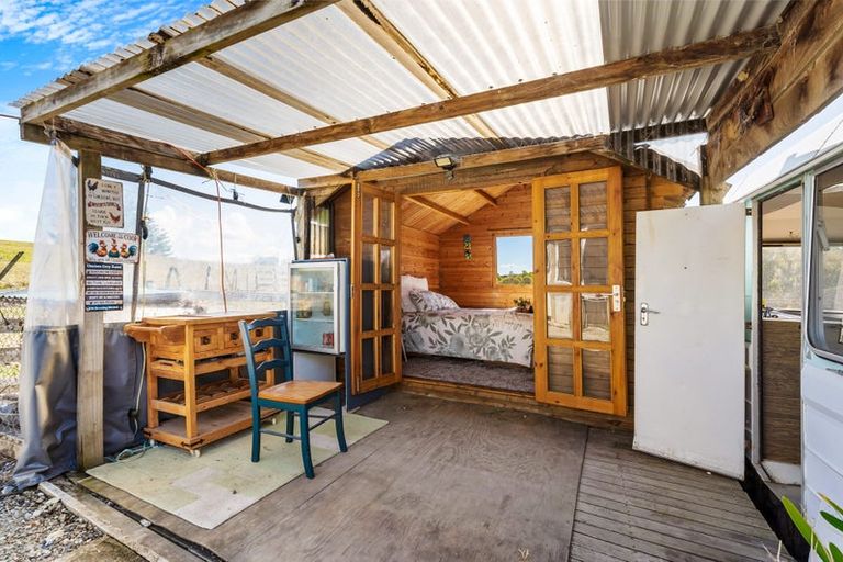 Photo of property in 86 Pah Hill Road, Wharehine, Wellsford, 0973