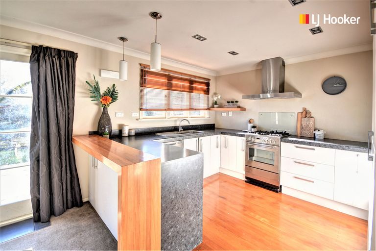 Photo of property in 17 Tweed Street, Kinmont Park, Mosgiel, 9024