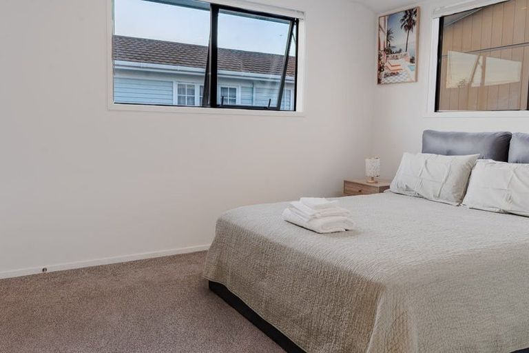 Photo of property in 3/97 Whites Line East, Waiwhetu, Lower Hutt, 5010