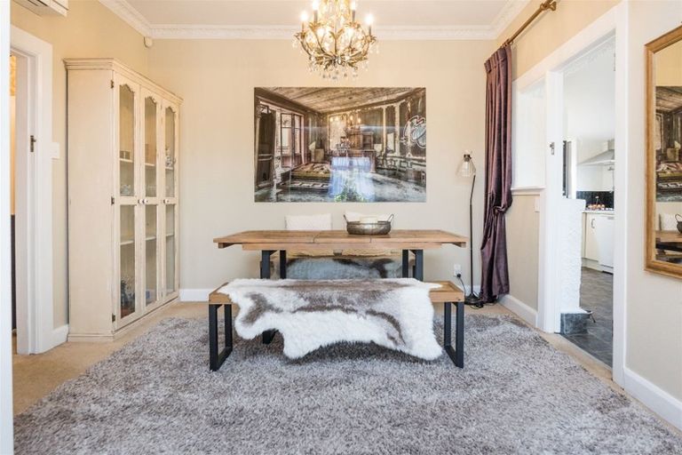 Photo of property in 10 Milverton Avenue, Hokowhitu, Palmerston North, 4410