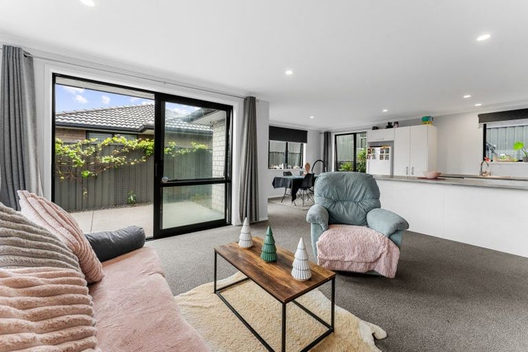 Photo of property in 8 Wai Huri Place, Omokoroa, 3114