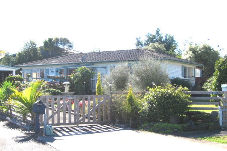 Photo of property in 10 Janine Place, Bucklands Beach, Auckland, 2014