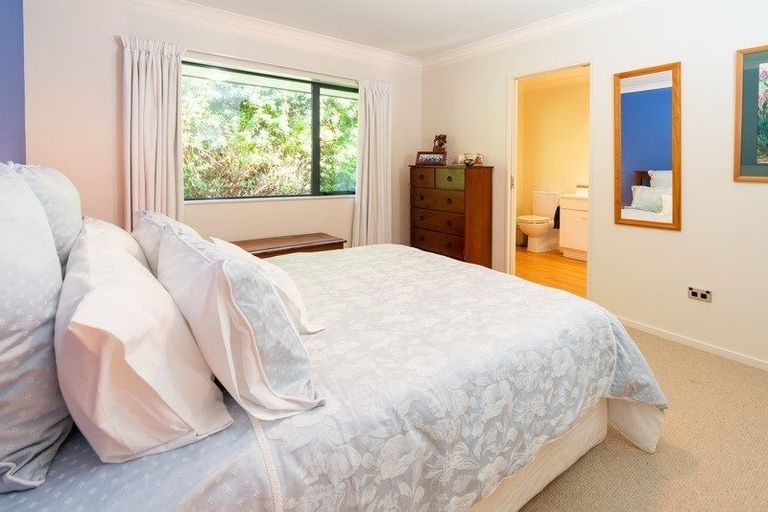 Photo of property in 4 Stoneleigh Grove, Paraparaumu, 5032