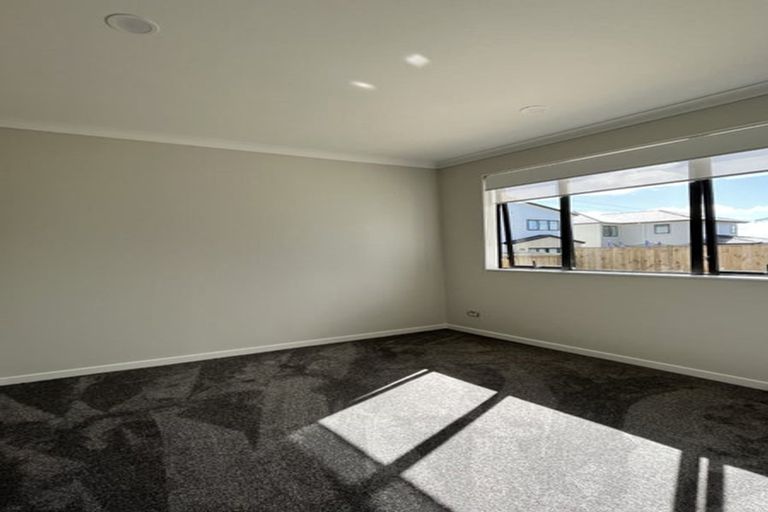 Photo of property in 12 Drumaness Road, Flat Bush, Auckland, 2019