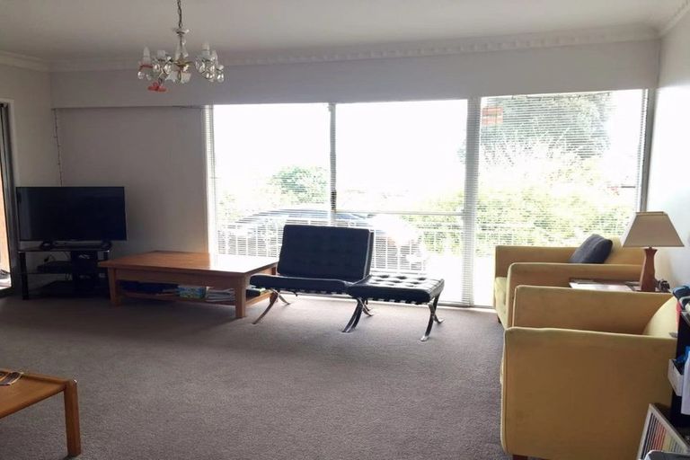 Photo of property in 1/3 Kiwi Esplanade, Mangere Bridge, Auckland, 2022