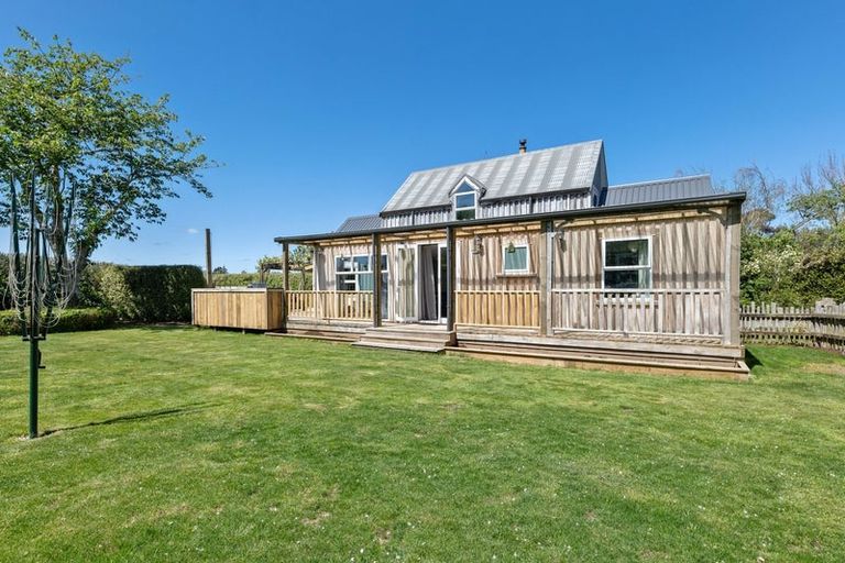 Photo of property in 5 Wynyard Street, Normanby, Hawera, 4614