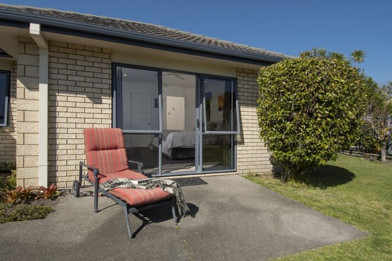 Photo of property in 24 Saint Heliers Place, Papamoa Beach, Papamoa, 3118