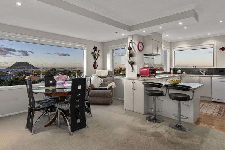 Photo of property in 9a Tirinui Crest Road, Otumoetai, Tauranga, 3110