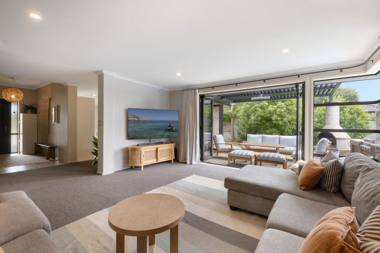 Photo of property in 142 Longview Drive, Papamoa Beach, Papamoa, 3118