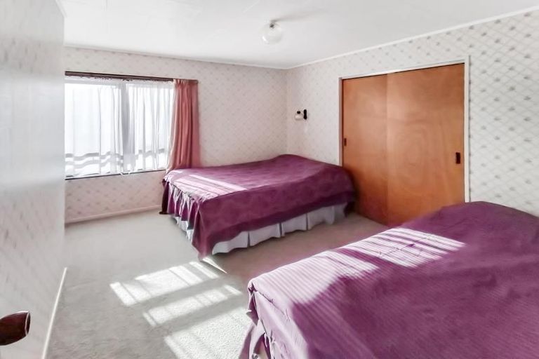 Photo of property in 122 Tait Drive, Greenmeadows, Napier, 4112