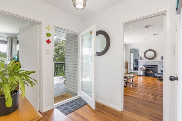 Photo of property in 102 Park Hill Road, Birkenhead, Auckland, 0626