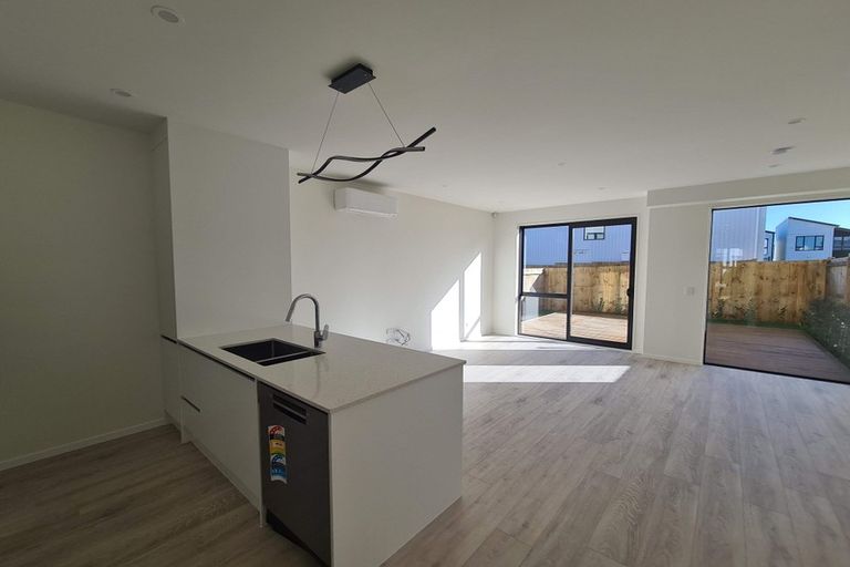 Photo of property in 12 Herekino Street, Westgate, Auckland, 0814