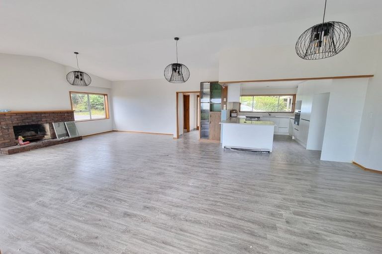 Photo of property in 645 Ponga Road, Opaheke, Papakura, 2584