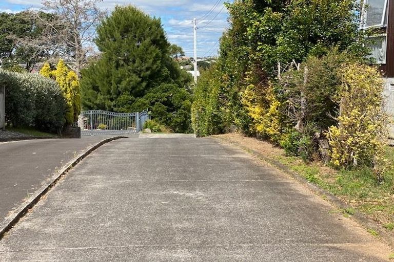 Photo of property in 153 Bleakhouse Road, Mellons Bay, Auckland, 2014