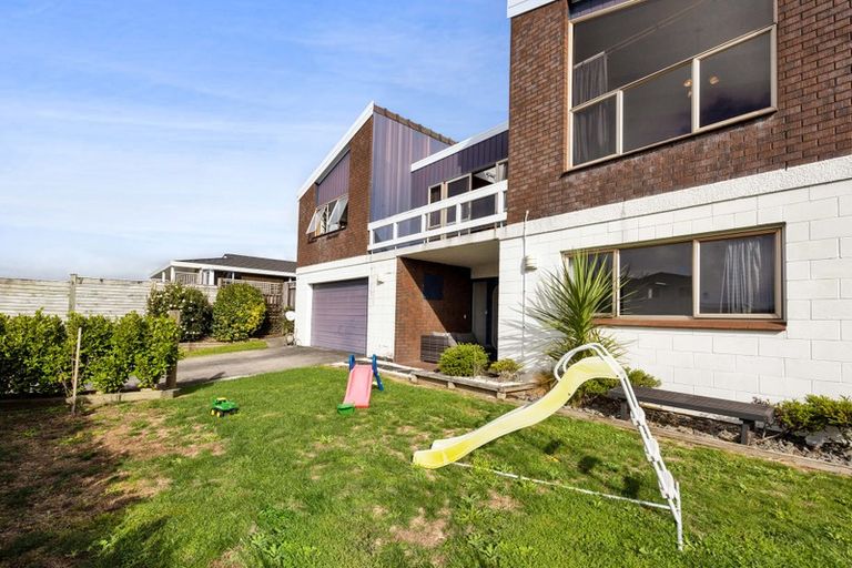 Photo of property in 20 Tiverton Crescent, Whalers Gate, New Plymouth, 4310