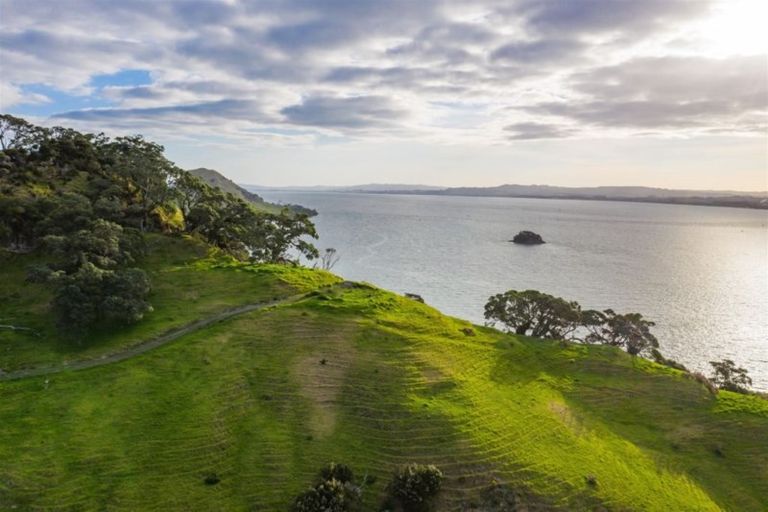 Photo of property in 2509 Whangarei Heads Road, Whangarei Heads, 0174