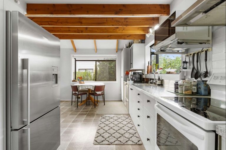 Photo of property in 106 Everitt Crescent, Whangamata, 3620