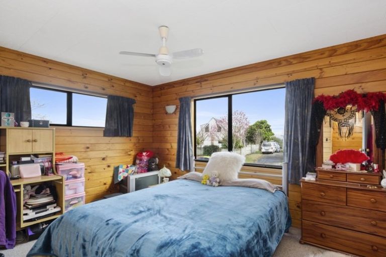 Photo of property in 15 Pelorus Street, Welcome Bay, Tauranga, 3112