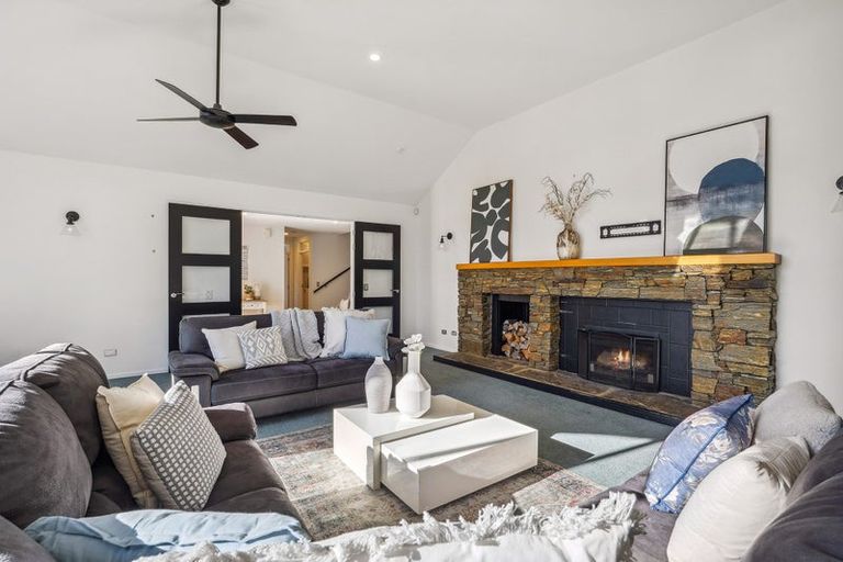 Photo of property in 32 Pisa Moorings Road, Mount Pisa, Cromwell, 9383