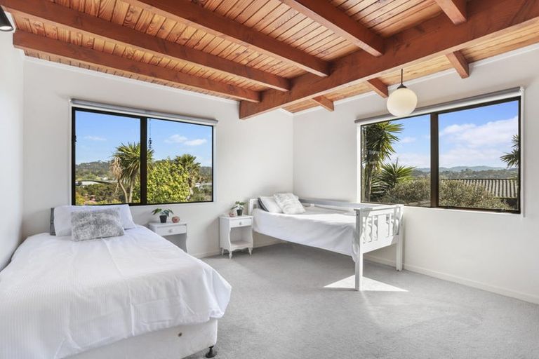 Photo of property in 99 Captain Scott Road, Glen Eden, Auckland, 0602