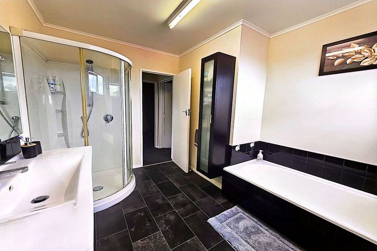 Photo of property in 36 Wanganui Road, Marton, 4710