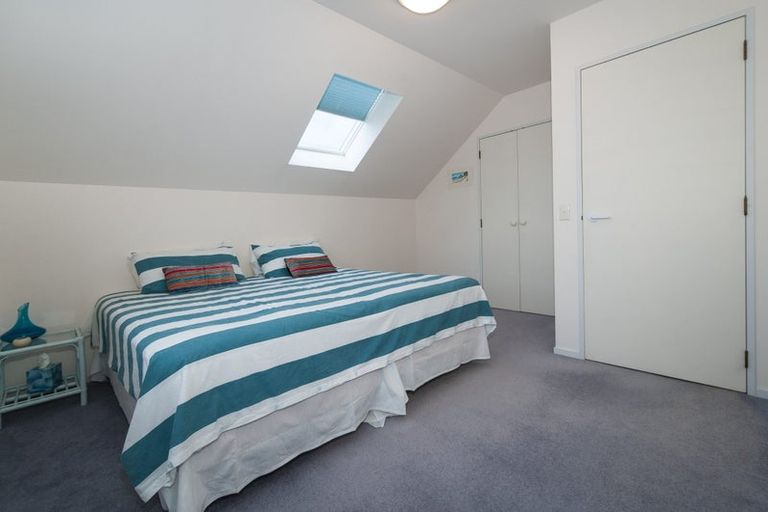 Photo of property in 2/94 Pretoria Street, Hutt Central, Lower Hutt, 5010