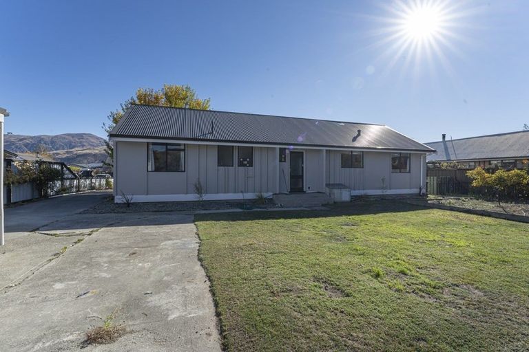 Photo of property in 19 Linrosa Place, Cromwell, 9310