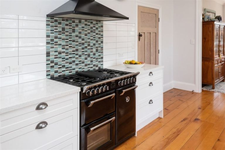 Photo of property in 17 Griggs Road, Whitford, Howick, 2571