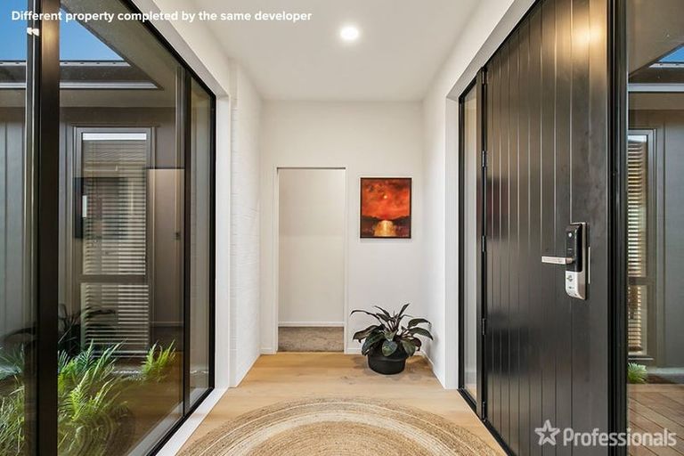 Photo of property in 27 Kotuitui Drive, Wainui, 0992