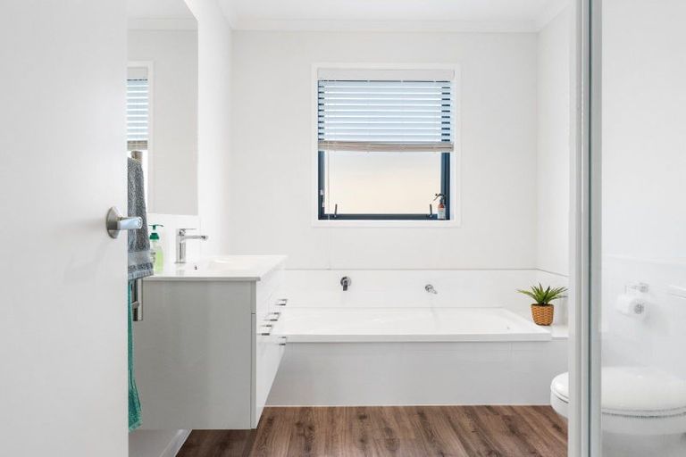 Photo of property in 52 Tamapahore Boulevard, Papamoa Beach, Papamoa, 3118