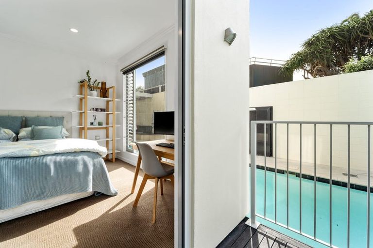 Photo of property in 33a Churchill Road, Murrays Bay, Auckland, 0630