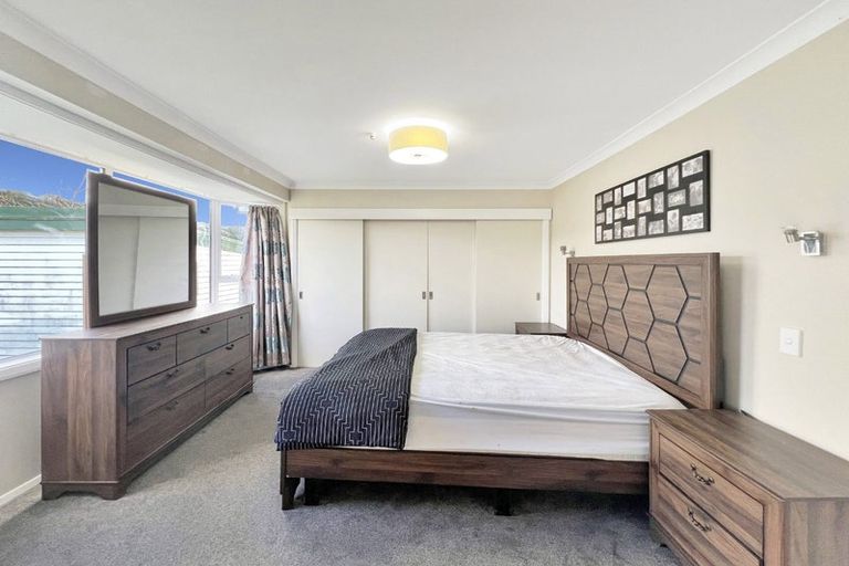 Photo of property in 64 Wellington Road, Wainuiomata, Lower Hutt, 5014